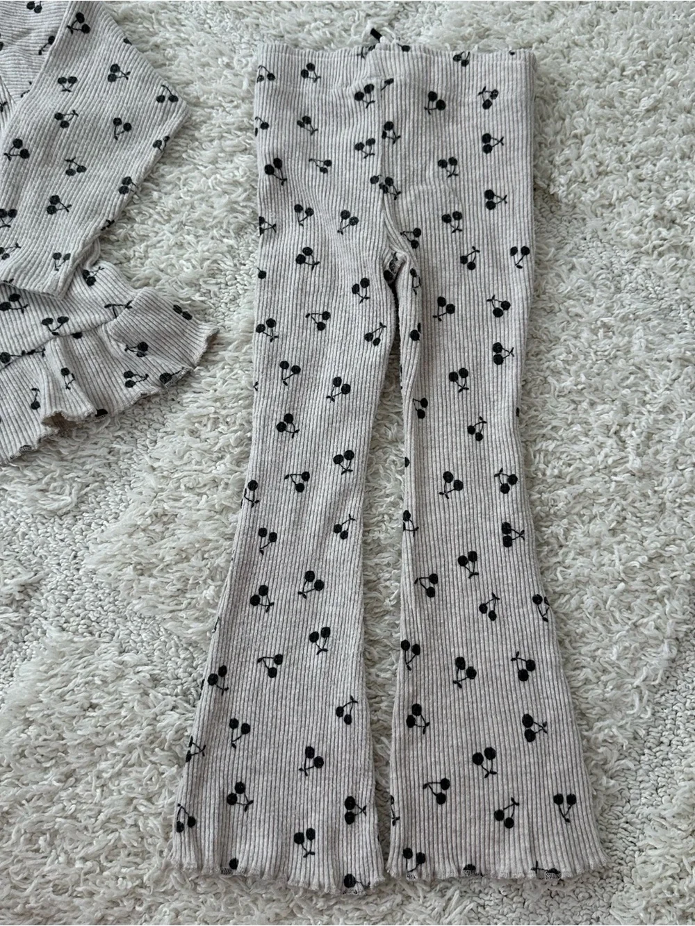 Zara Soft Ribbed Cherry Set